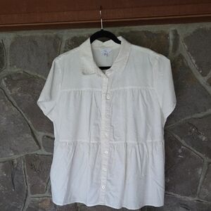 Time and Tru Cream Short Sleeve Blouse